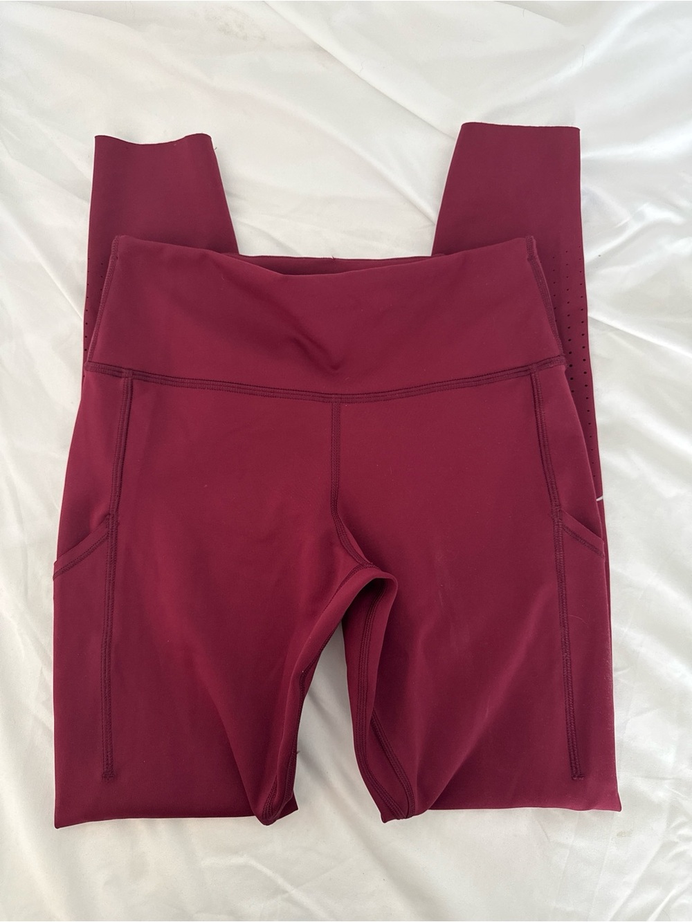Nike Women's Maroon High-Waist Leggings with Side Pockets